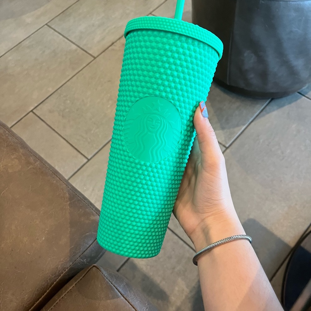 Starbucks 2022 green